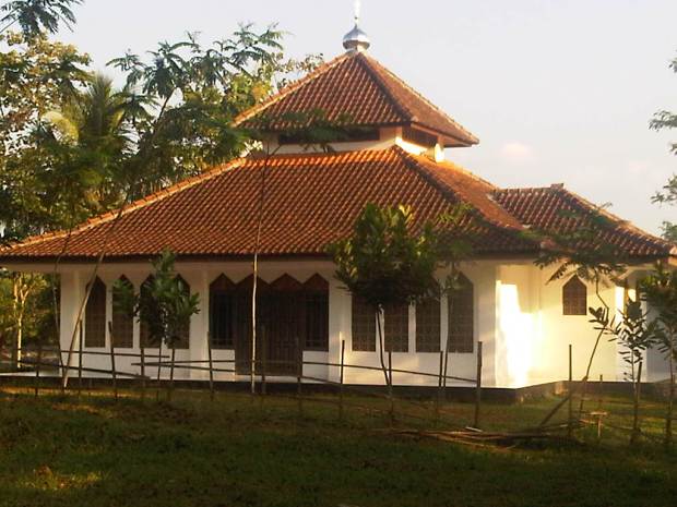 Pesantren Ansharullah-masjid-fauzan al-anshari-1-jpeg.image