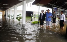 Banjir Jakarta-istana pun kebanjiran-metronews-jpeg.image