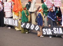 Pemilu-demo tolak pemilu 2009 sia-sia-jpeg.image
