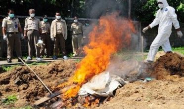 Jakarta-sejumlah-petugas-menyaksikan-pemusnahan-daging-babi-hutan-celeng-ilegal-jpeg.image