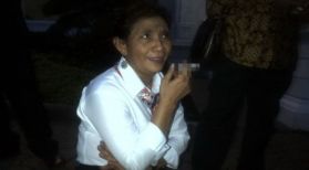 Menteri Perempuan Perokok Ini Dikeluhkan Masyarakat-jpeg.image