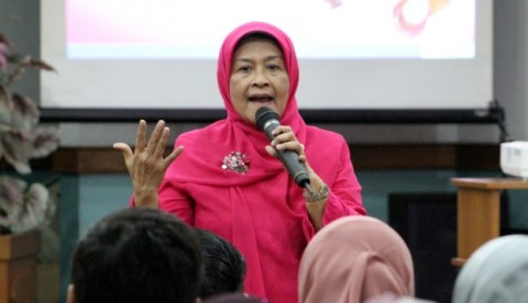 Elly Risman-3