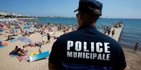 Prancis Larang Burkini, Buah Islamofobia-Surat Pembaca